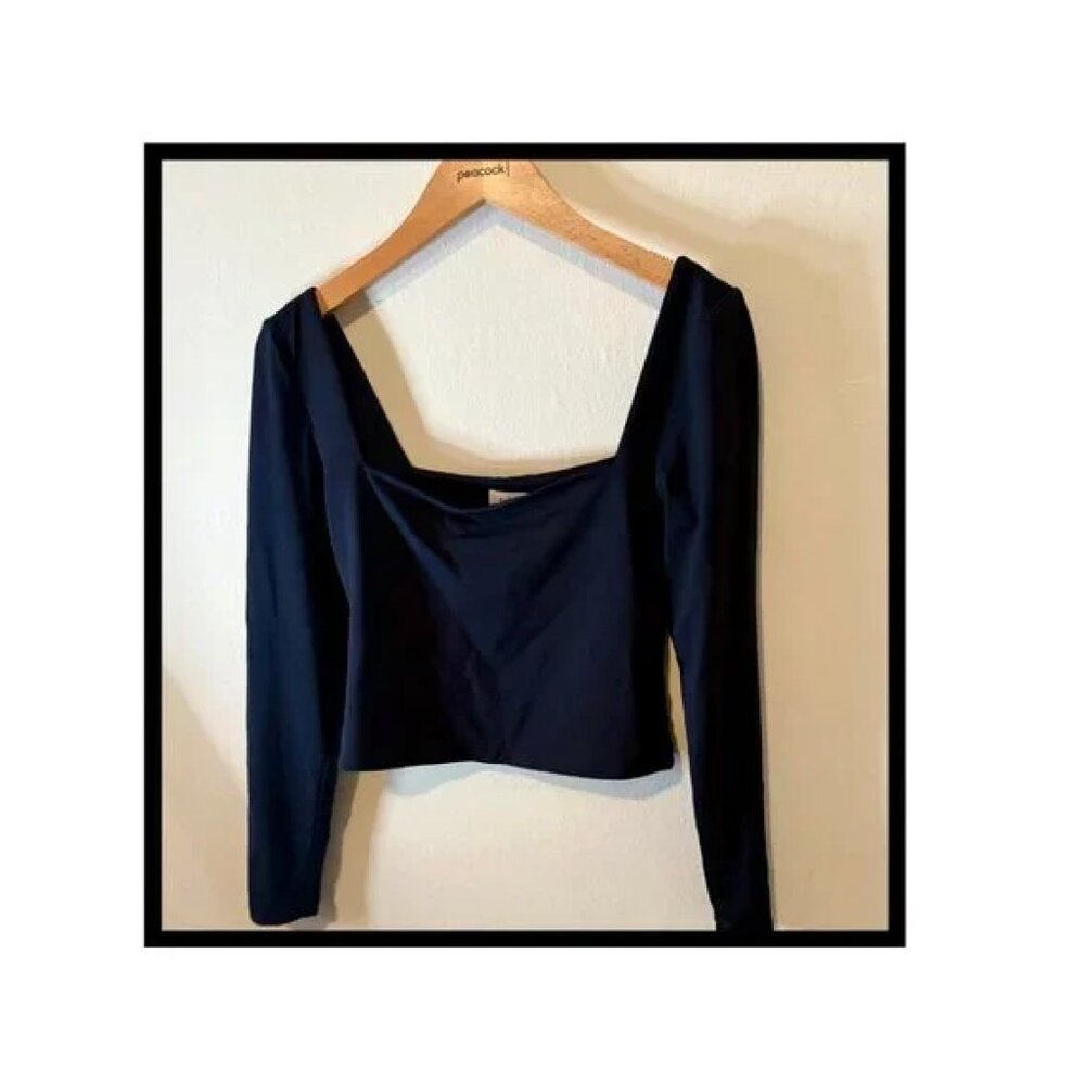 Babaton Long Sleeved Workout Crop Top Size L
